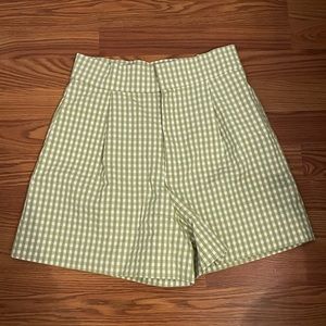 ZARA - High-waisted Shorts🖤